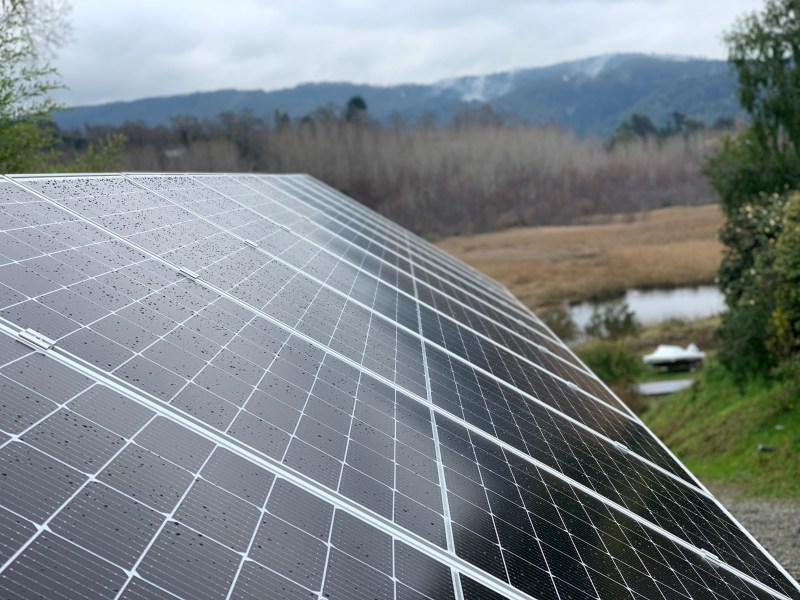 Detalle de paneles solares instalados